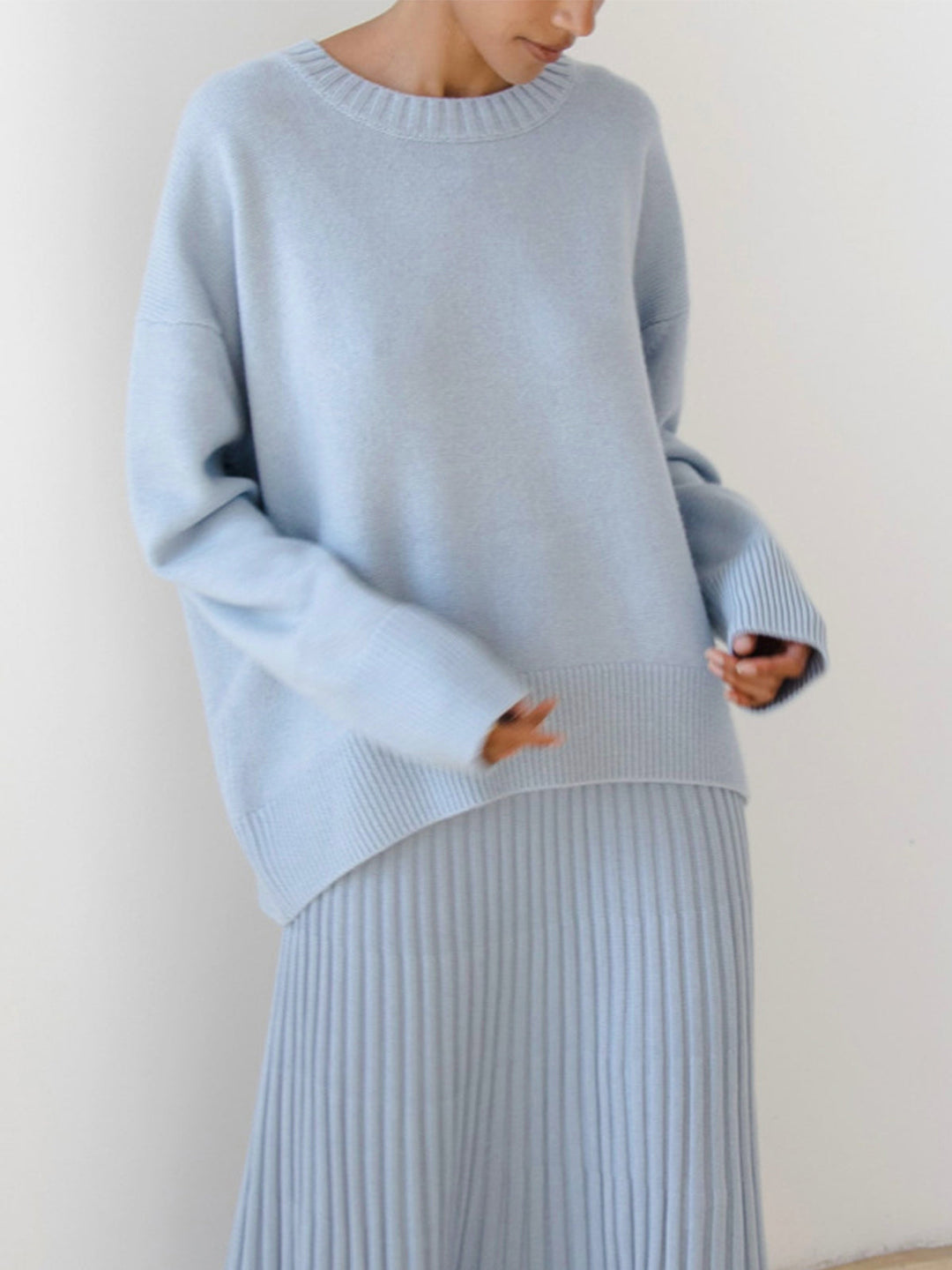 Women’s Crew Neck Long Sleeve Knitted Sweater 1